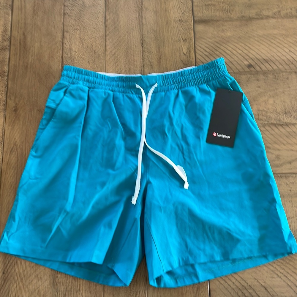 Lululemon Pool Short 7”